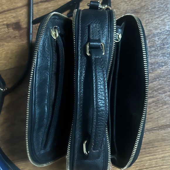 Dooney & Bourke (# J14254806) Black Leather Crossbody Bag (8 x 5” in.) W/ Tags - Picture 13 of 16